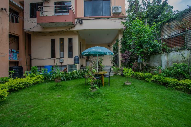 Kathmandu Embassy Hotel Zewnętrze zdjęcie